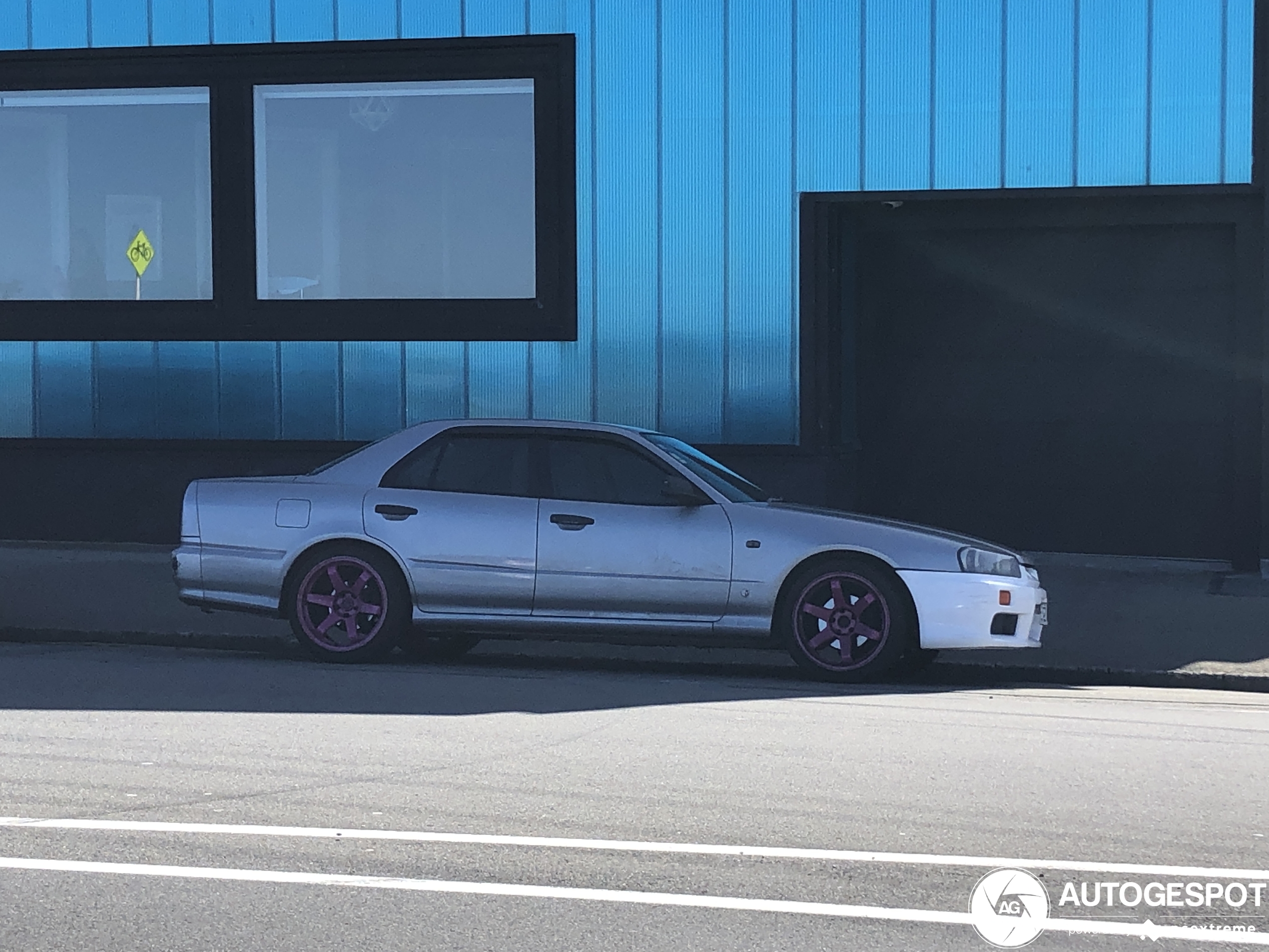 Nissan Skyline R34 Sedan