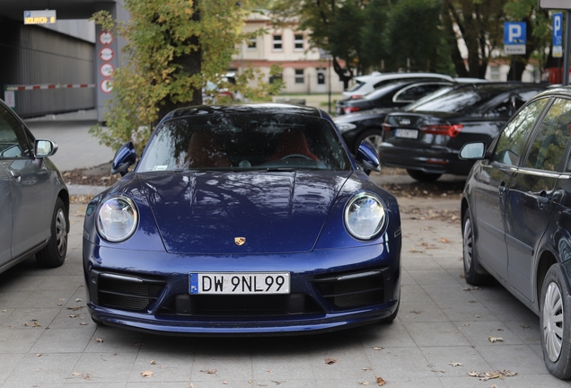 Porsche 992 Carrera 4S