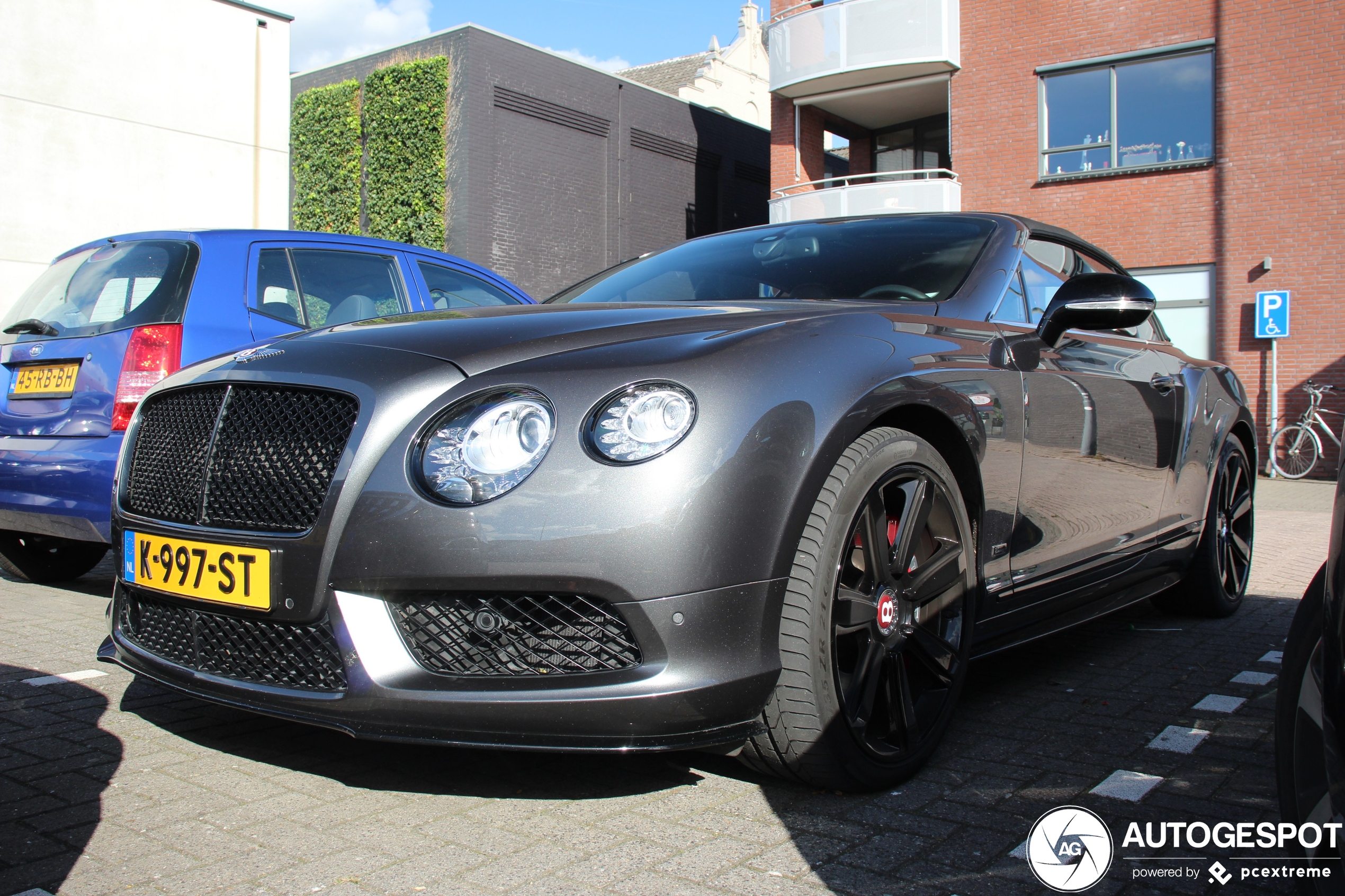 Bentley Continental GTC V8 S Concours Series