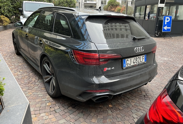 Audi RS4 Avant B9