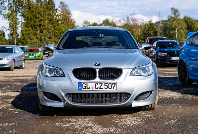 BMW M5 E60 2005