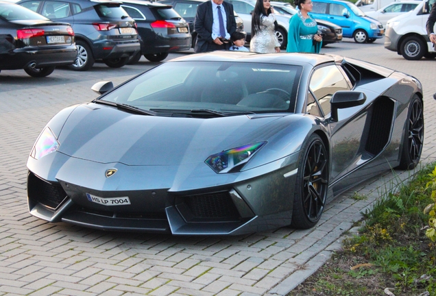 Lamborghini Aventador LP700-4 Roadster