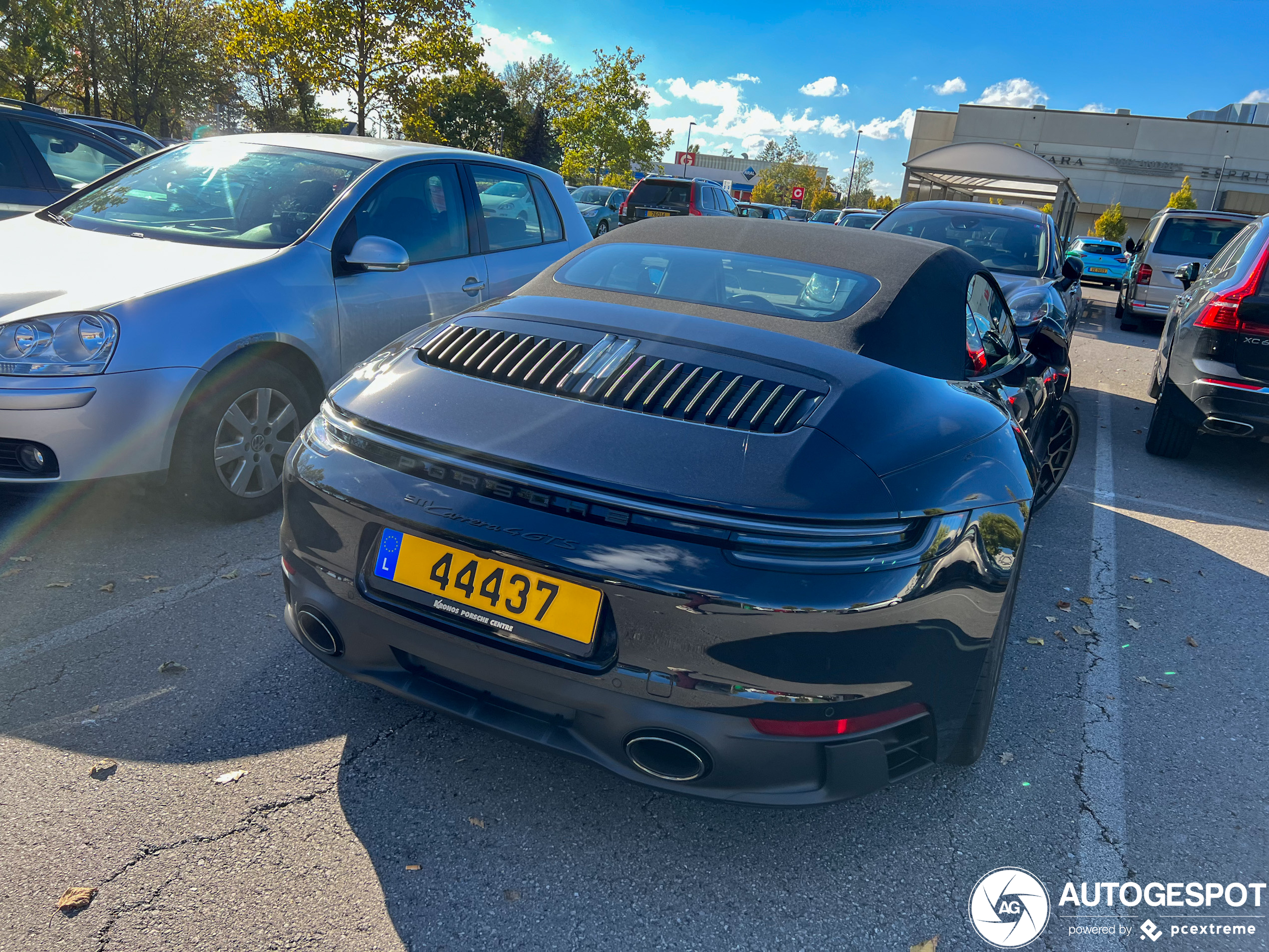 Porsche 992 Carrera 4 GTS Cabriolet