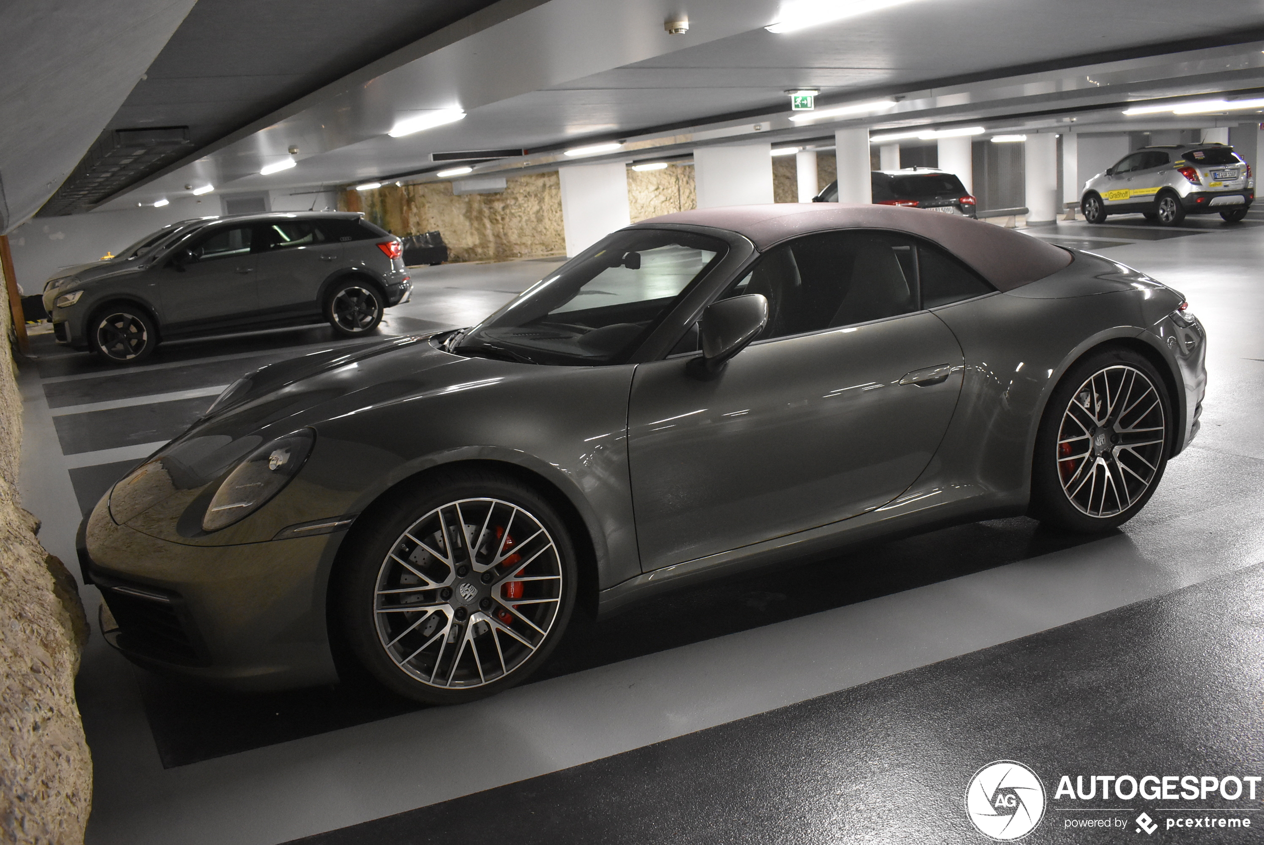 Porsche 992 Carrera 4S Cabriolet