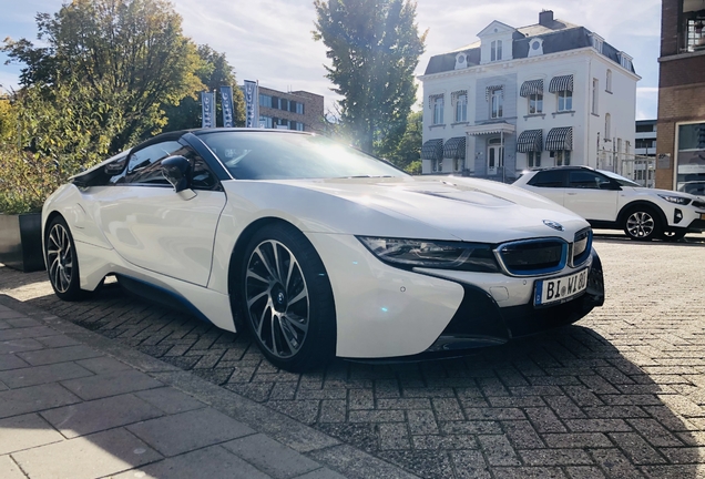 BMW i8 Roadster