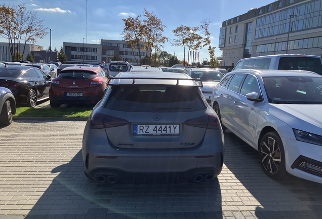 Mercedes-AMG A 45 S W177