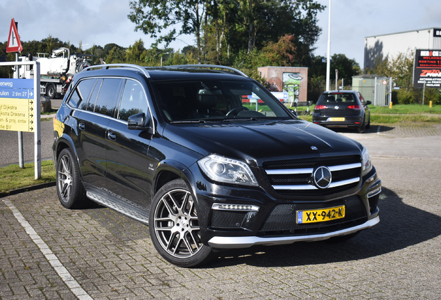 Mercedes-Benz GL 63 AMG X166