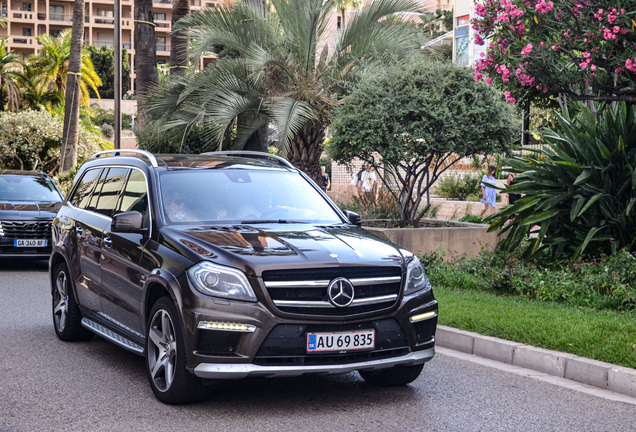 Mercedes-Benz GL 63 AMG X166