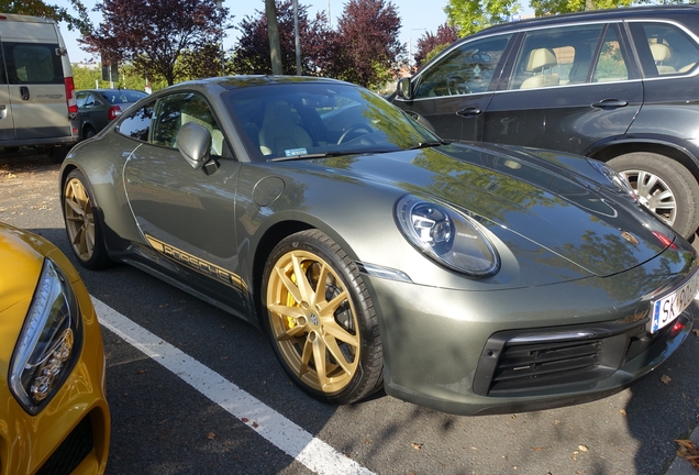 Porsche 992 Carrera 4S