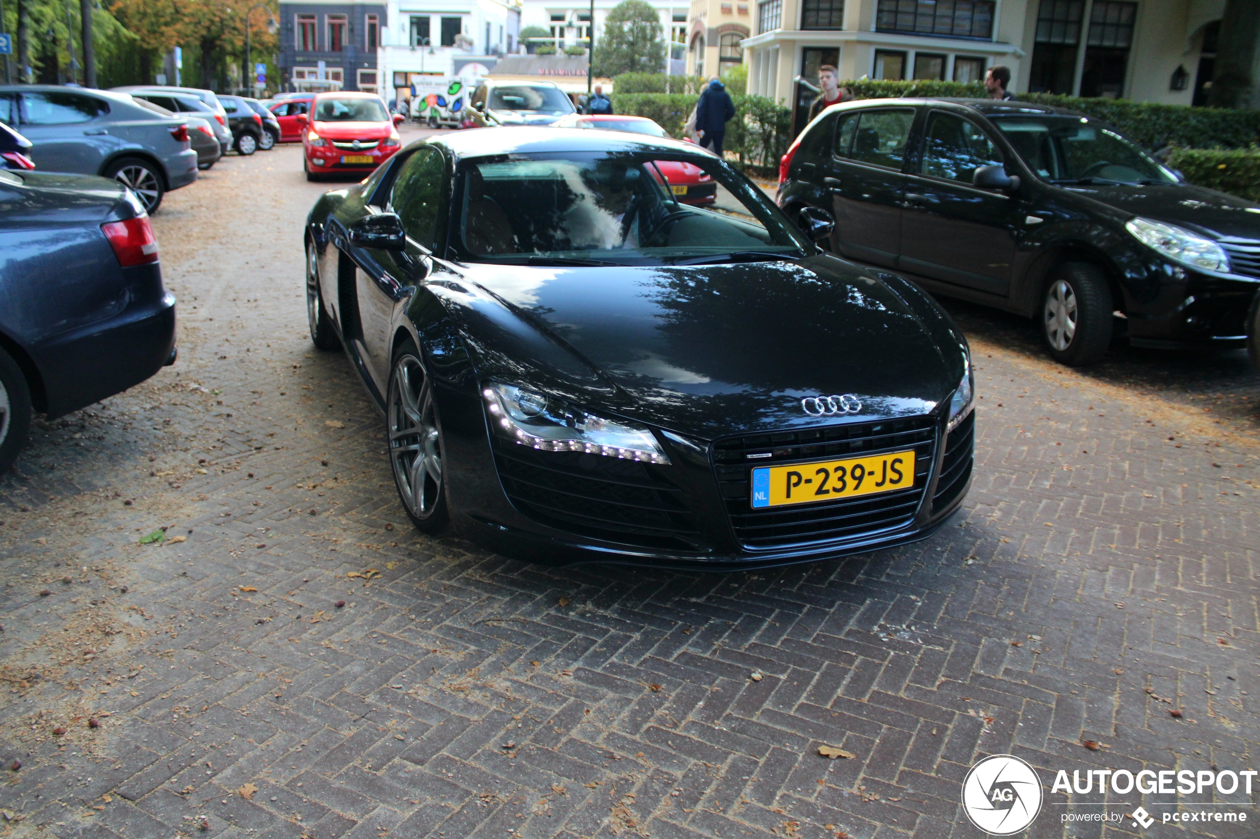 Audi R8