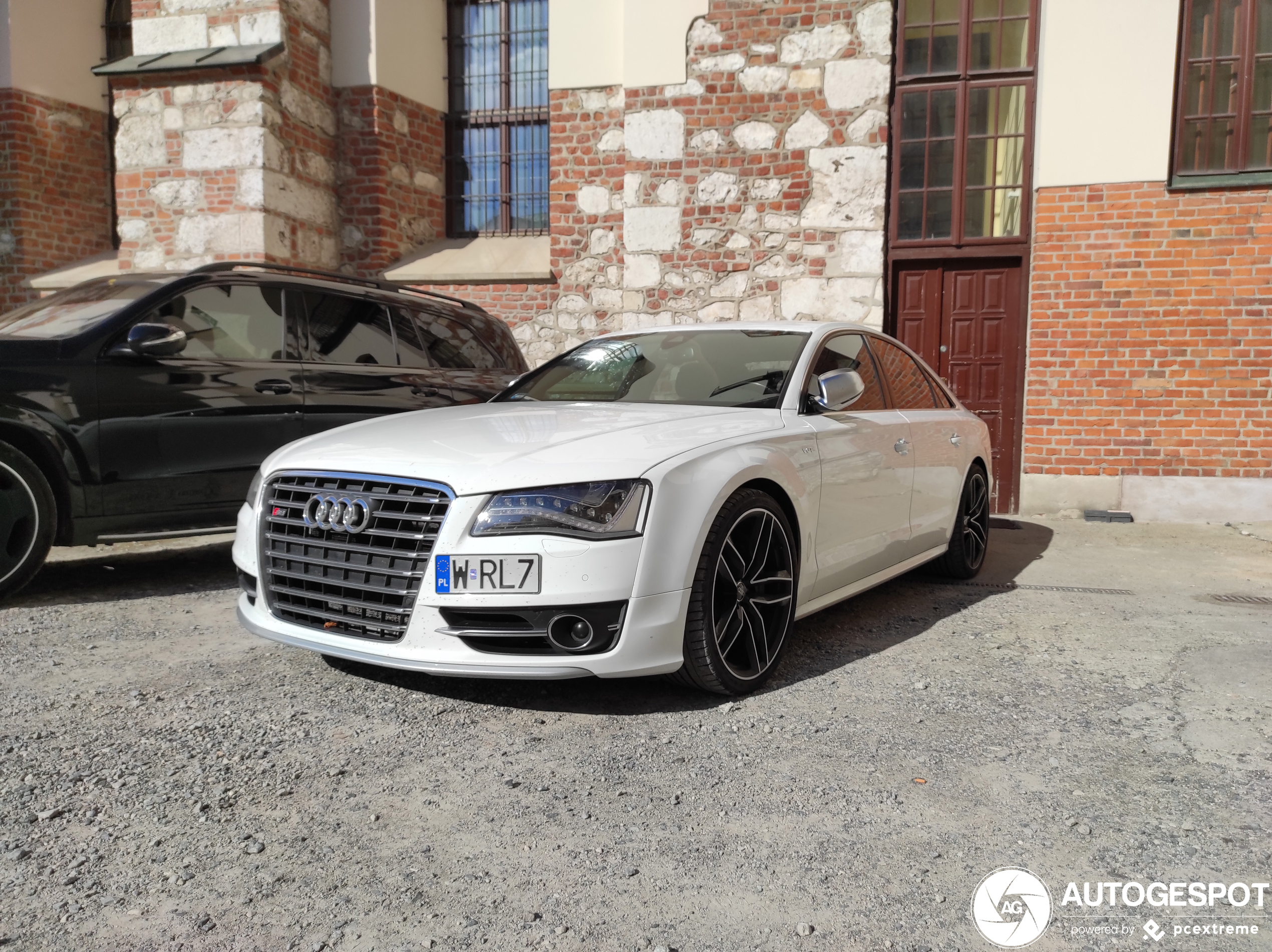 Audi S8 D4