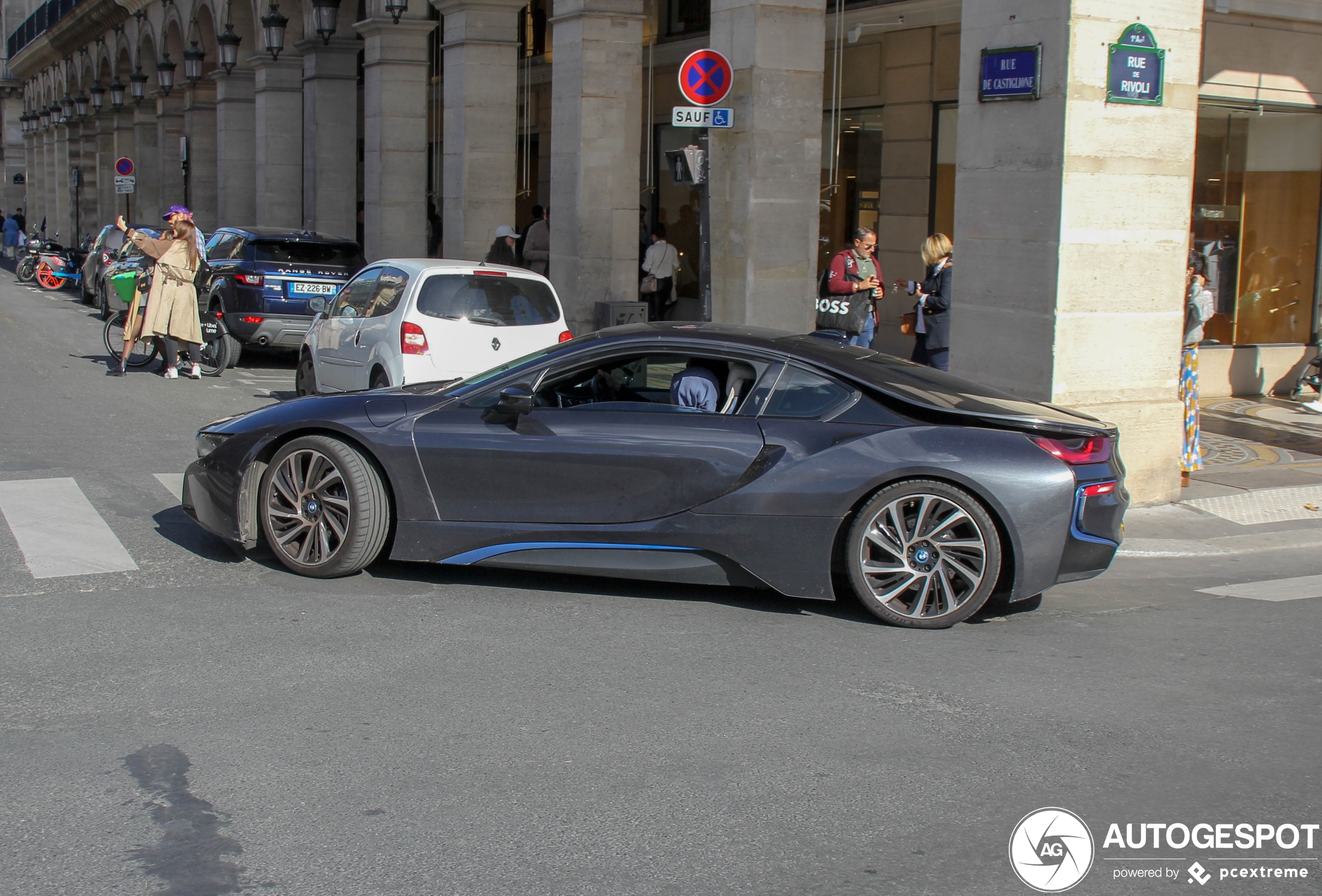 BMW i8