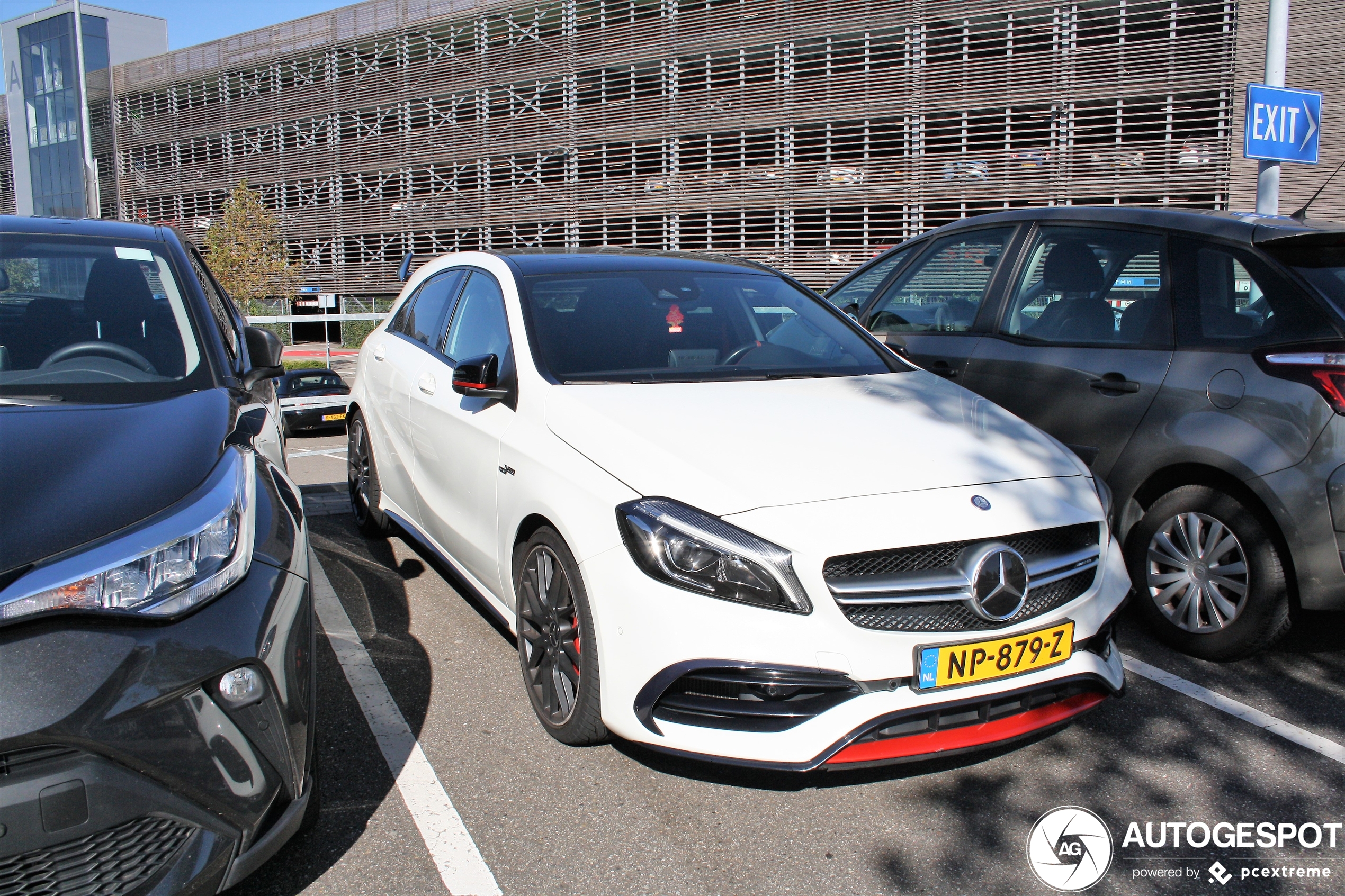 Mercedes-AMG A 45 W176 2015