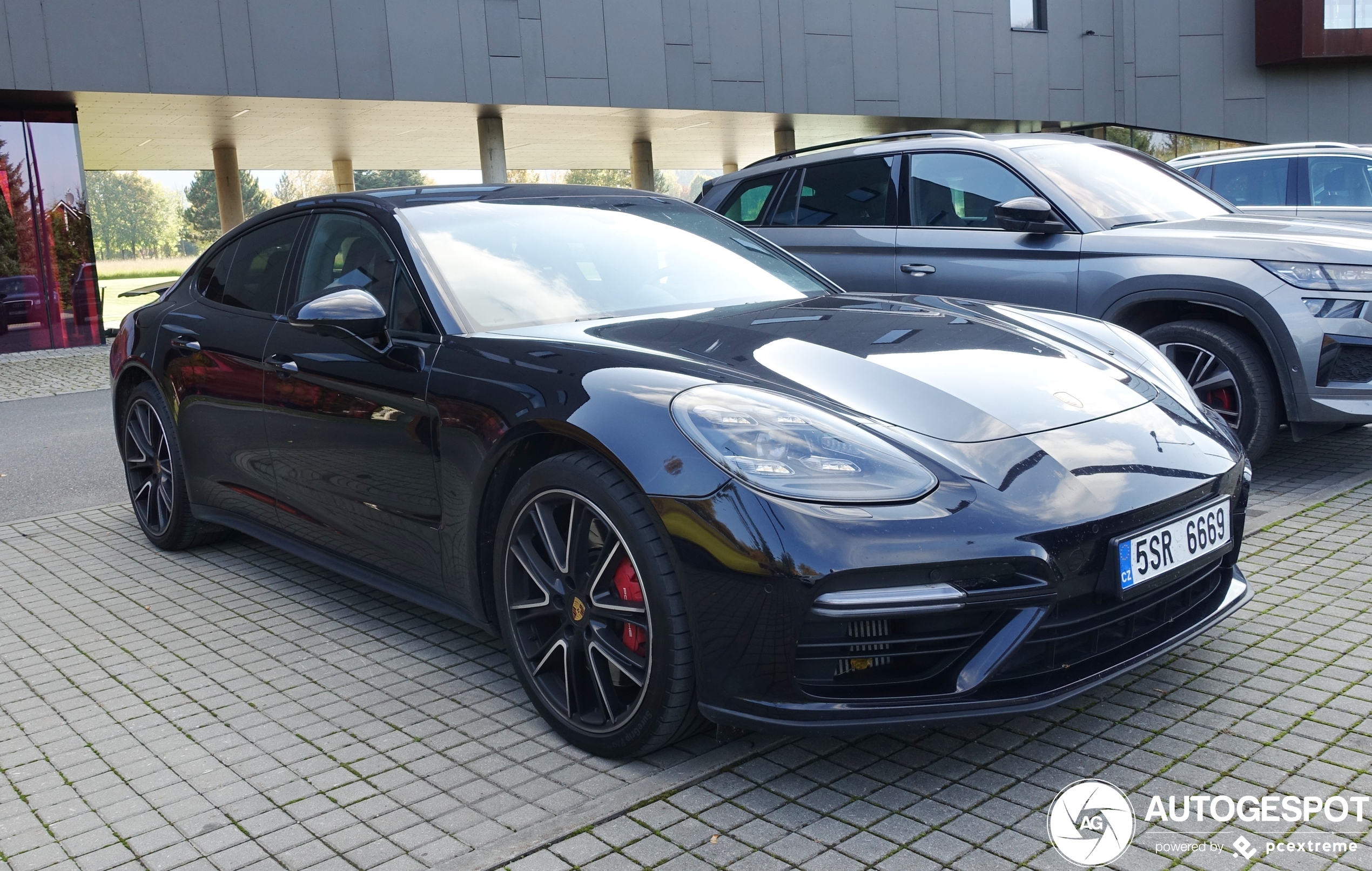 Porsche 971 Panamera Turbo