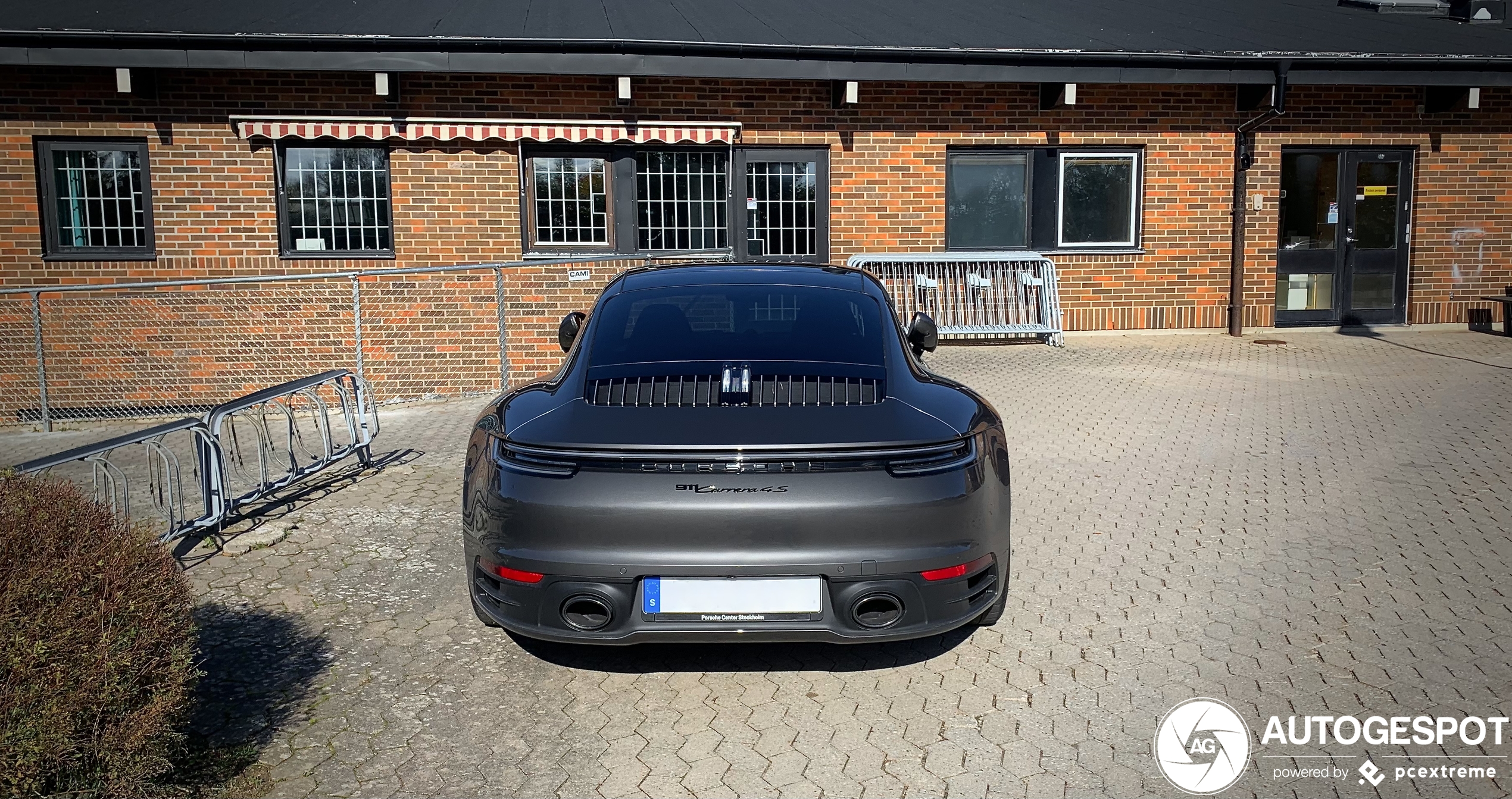 Porsche 992 Carrera 4S