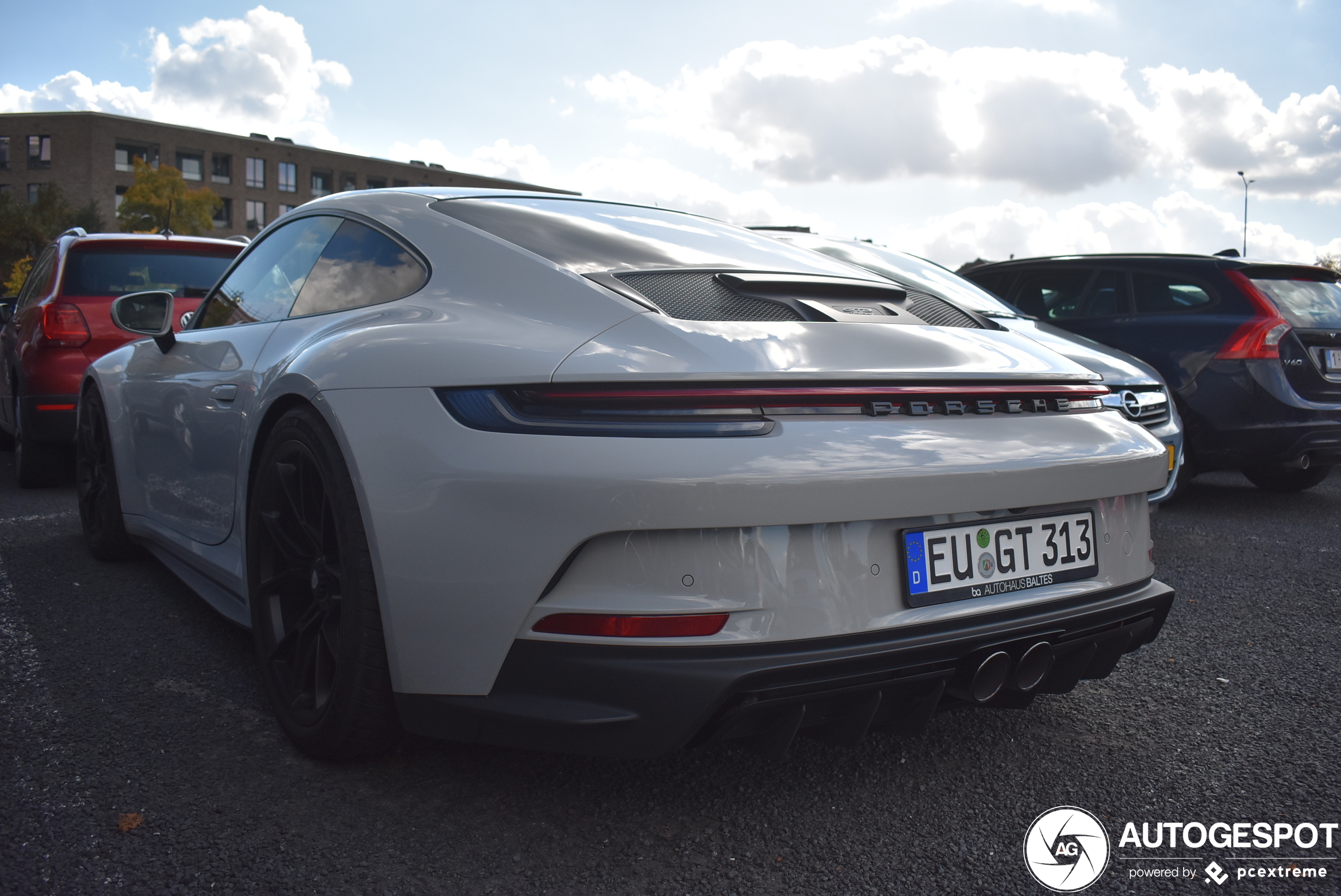 Porsche 992 GT3 Touring