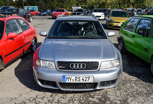 Audi RS4 Avant B5