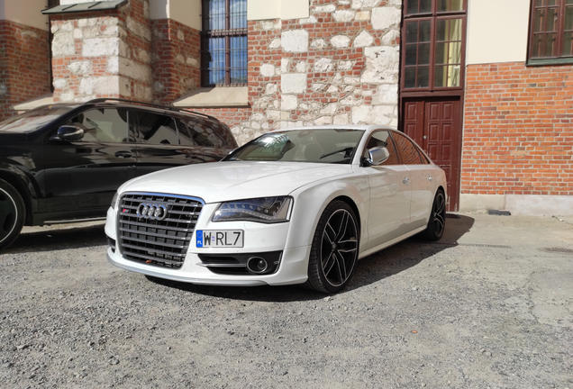 Audi S8 D4