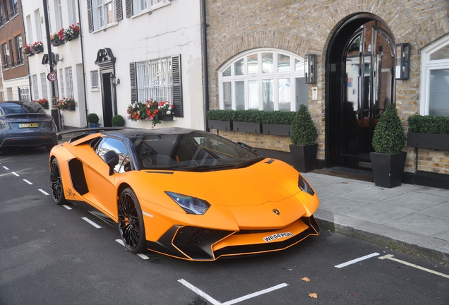 Lamborghini Aventador LP750-4 SuperVeloce Roadster