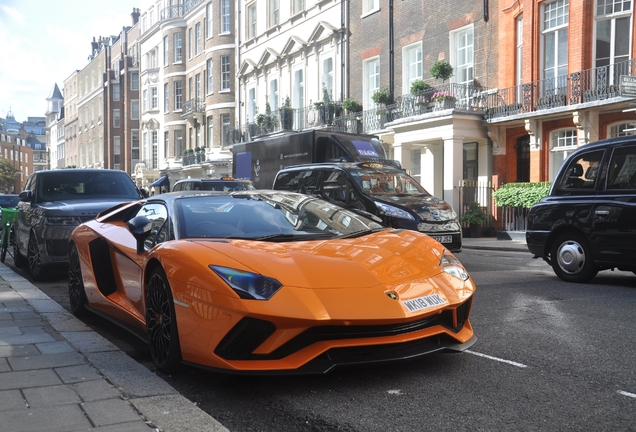 Lamborghini Aventador S LP740-4 Roadster