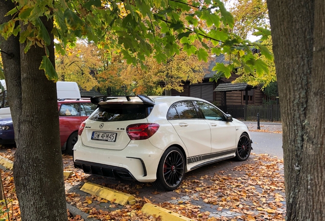 Mercedes-AMG A 45 W176 2015