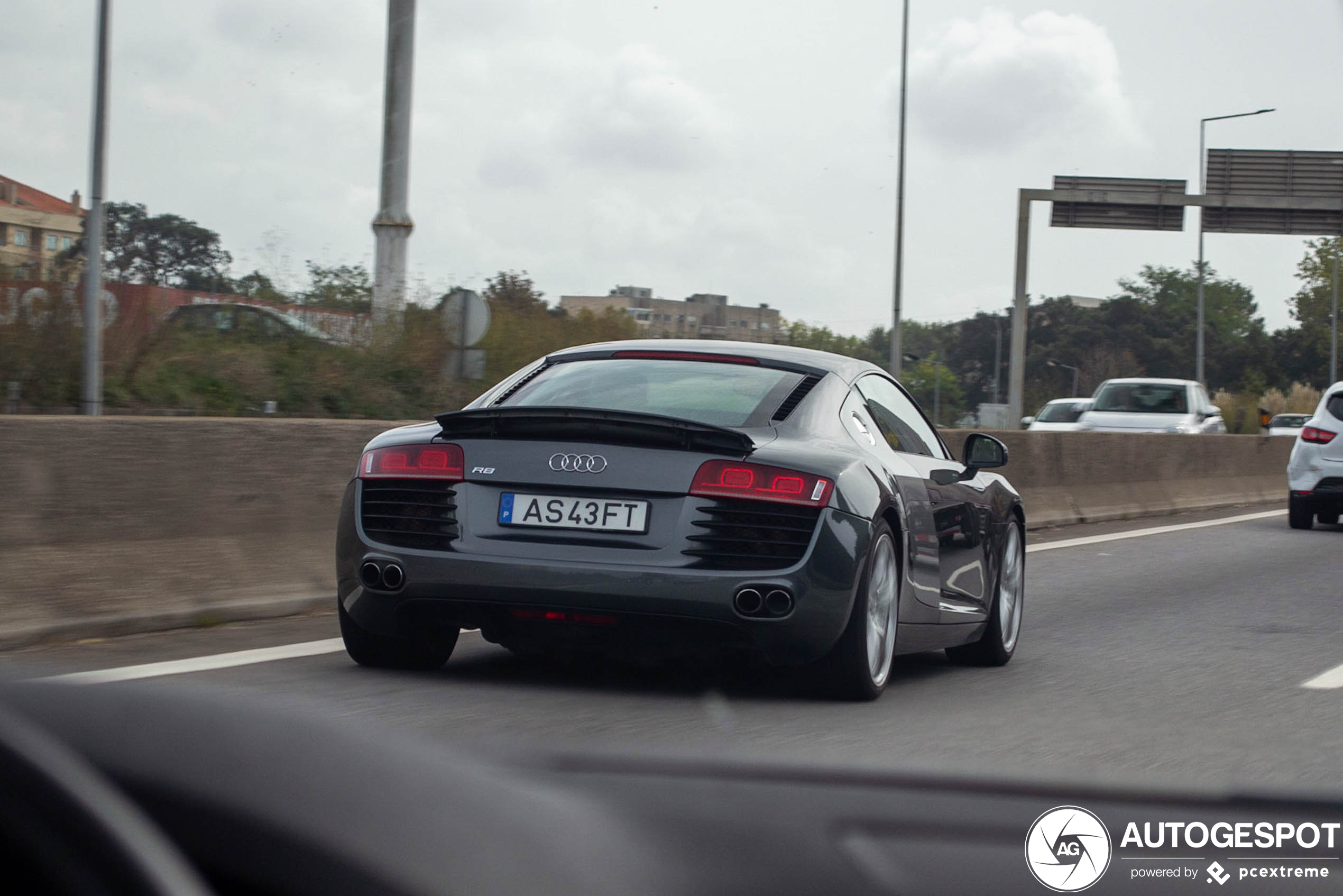 Audi R8