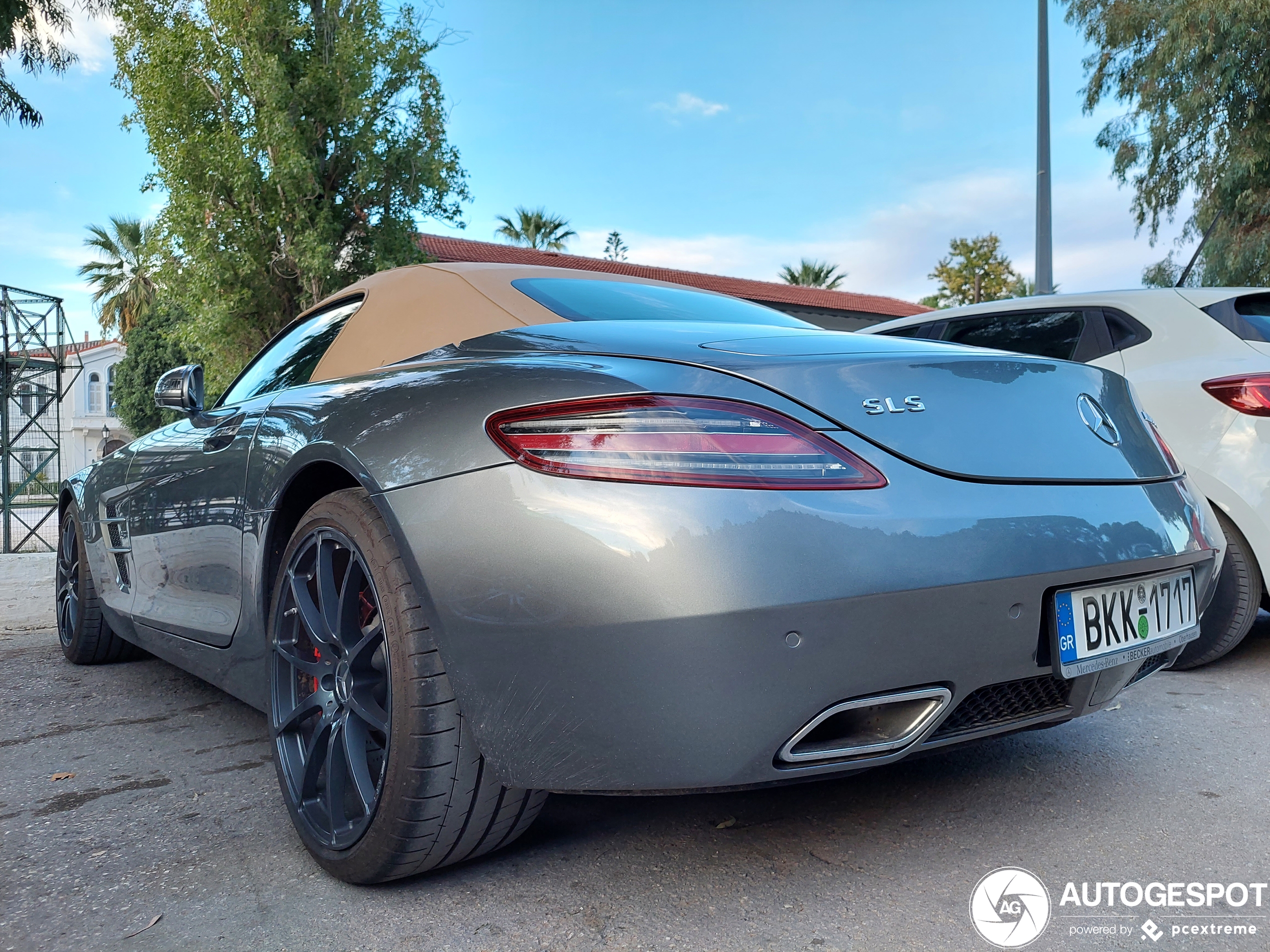 Mercedes-Benz SLS AMG Roadster