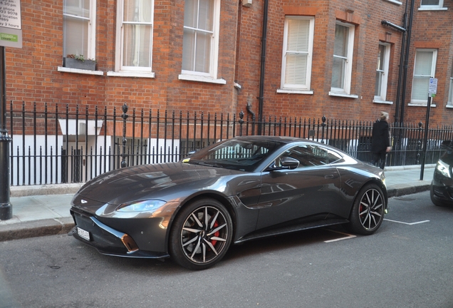 Aston Martin V8 Vantage 2018