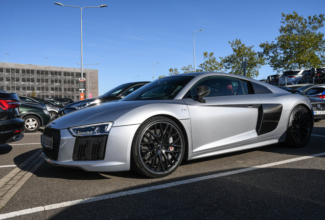 Audi R8 V10 Plus 2015