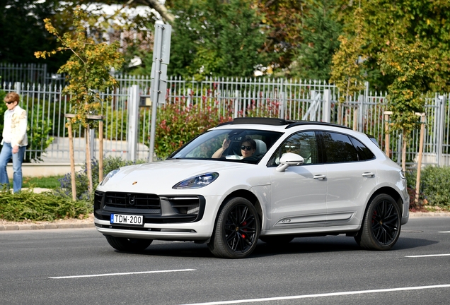 Porsche 95B Macan GTS MkIII