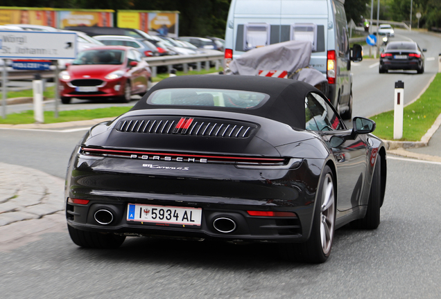 Porsche 992 Carrera 4S Cabriolet