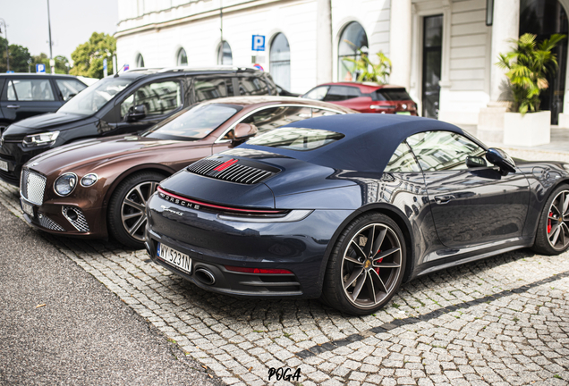 Porsche 992 Carrera 4S Cabriolet