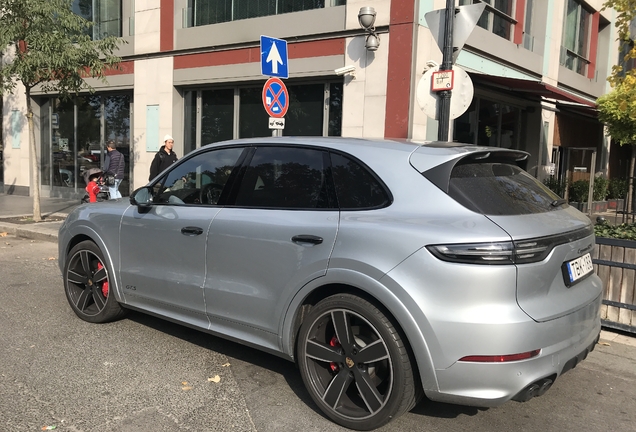 Porsche 9YA Cayenne GTS