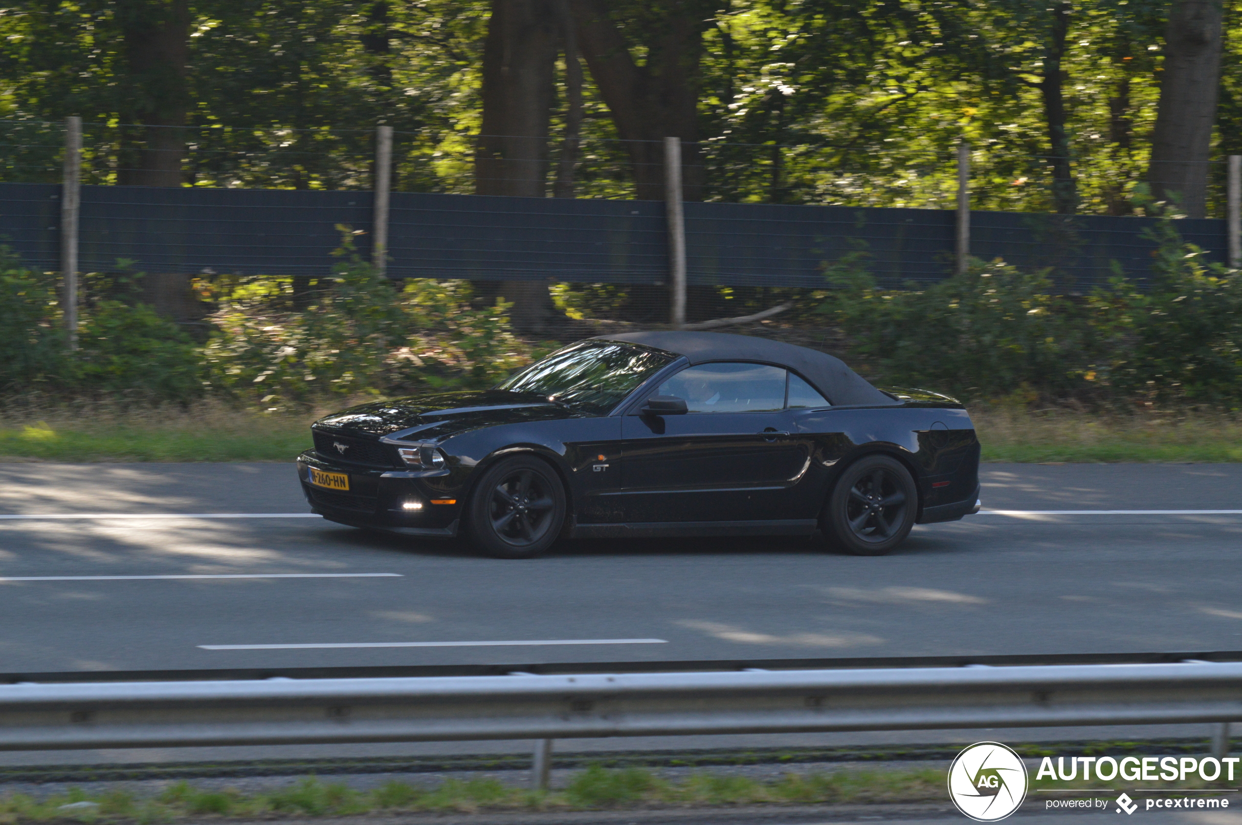 Ford Mustang GT Convertible 2010