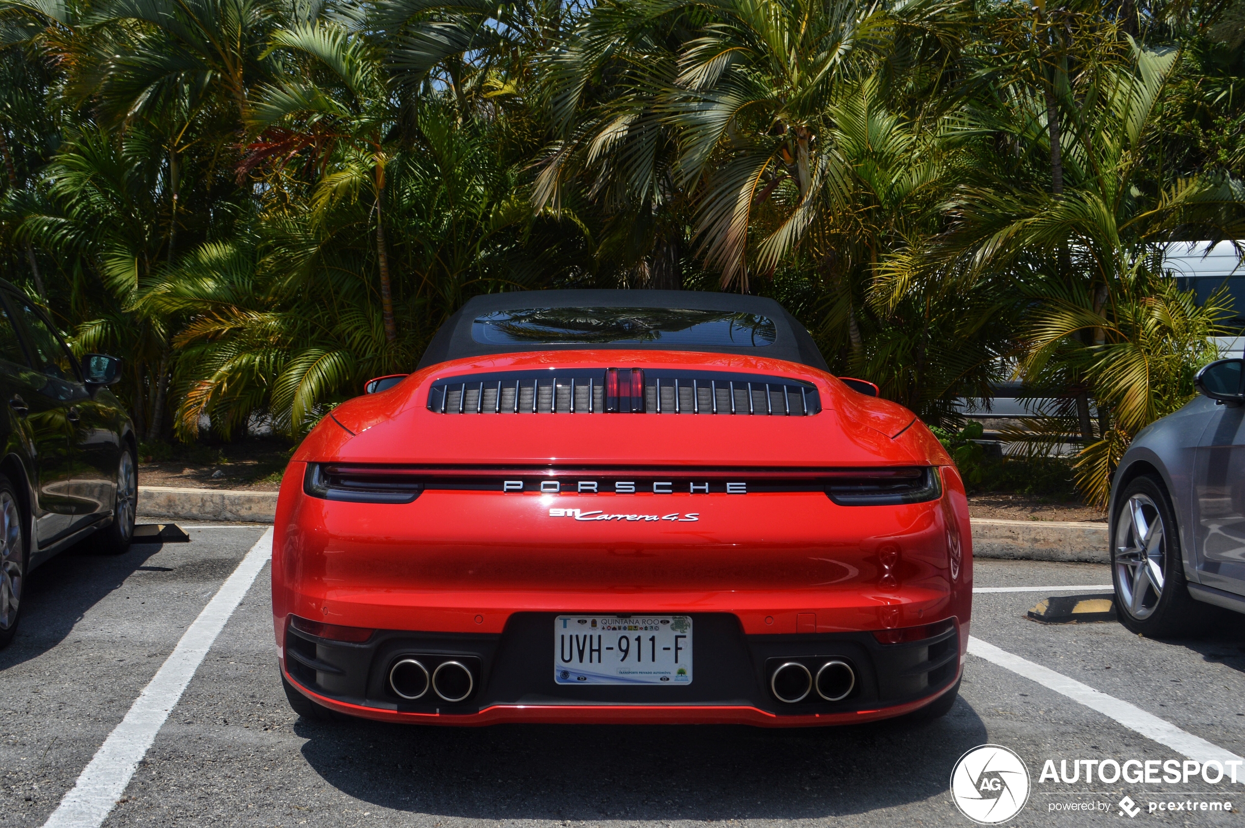 Porsche 992 Carrera 4S Cabriolet