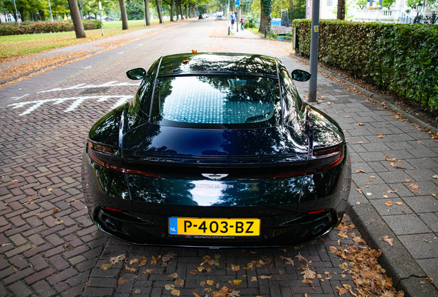 Aston Martin DB11 V8