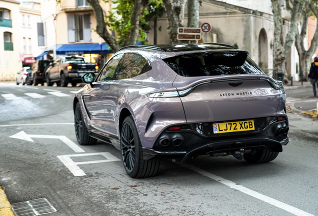 Aston Martin DBX707