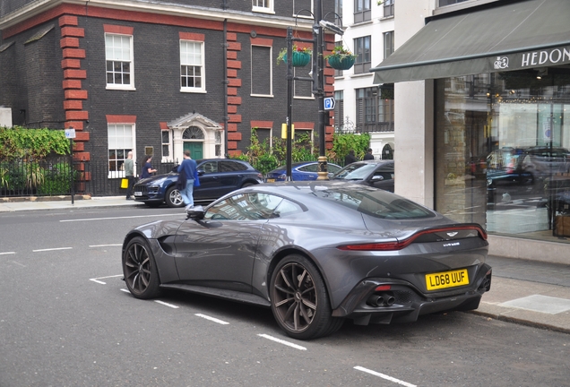 Aston Martin V8 Vantage 2018