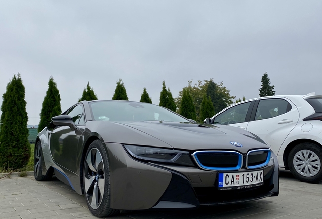 BMW i8