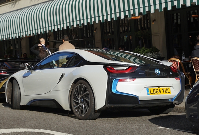 BMW i8