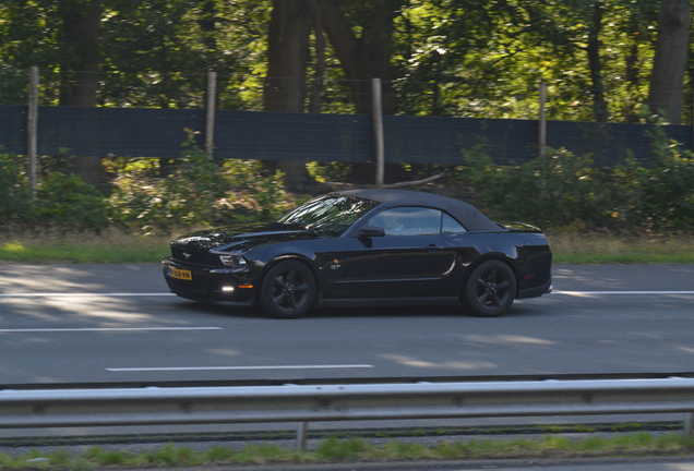 Ford Mustang GT Convertible 2010