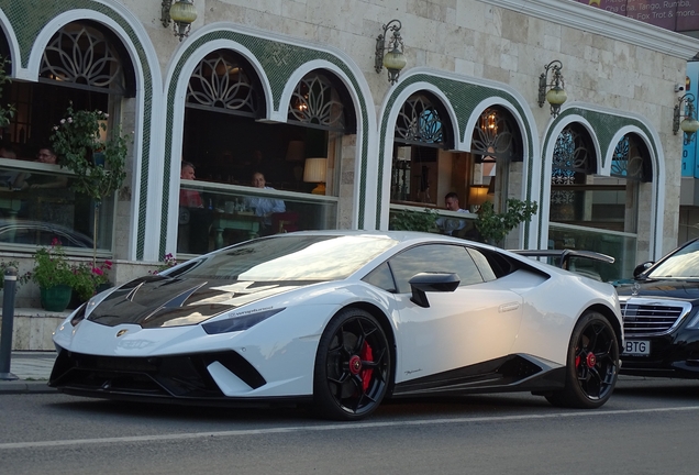 Lamborghini Huracán LP640-4 Performante