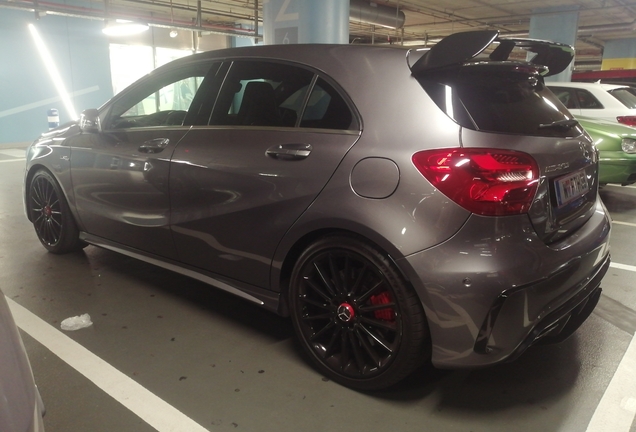 Mercedes-AMG A 45 W176 2015