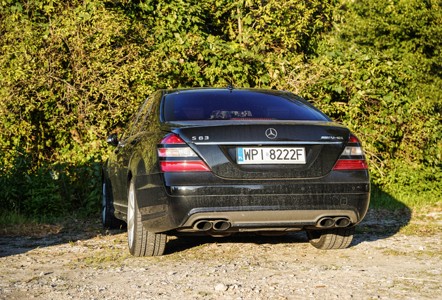 Mercedes-Benz S 63 AMG W221