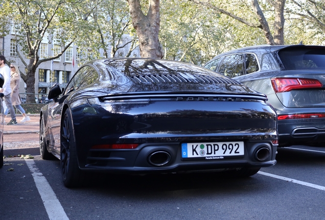 Porsche 992 Carrera 4S