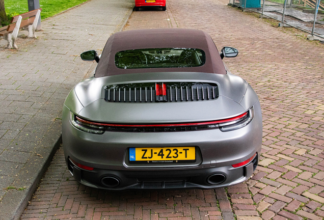 Porsche 992 Carrera 4S Cabriolet