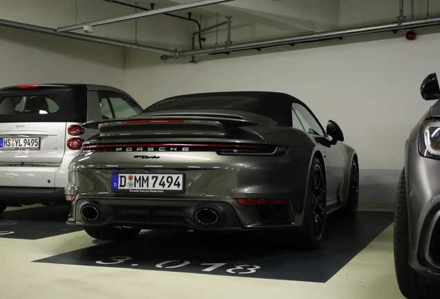 Porsche 992 Turbo Cabriolet