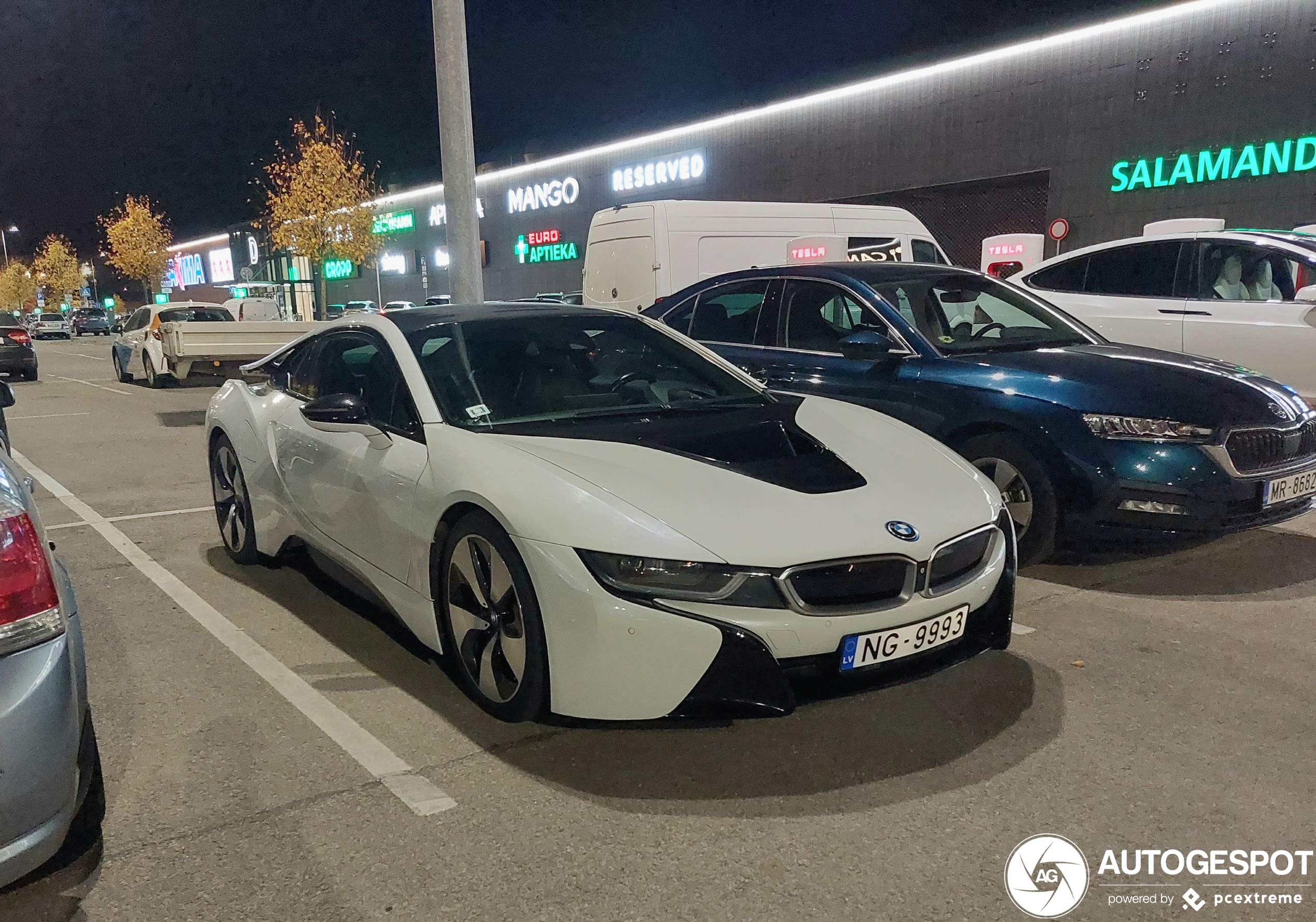 BMW i8