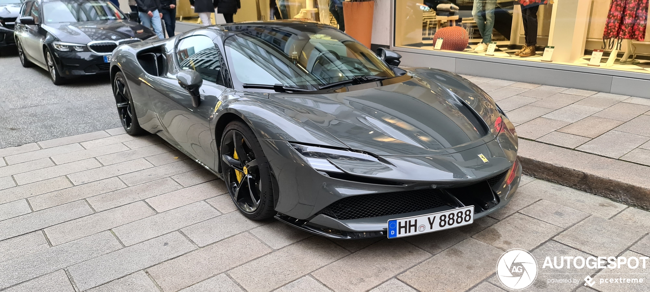 Ferrari SF90 Spider