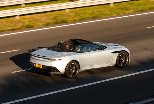 Aston Martin DBS Superleggera Volante